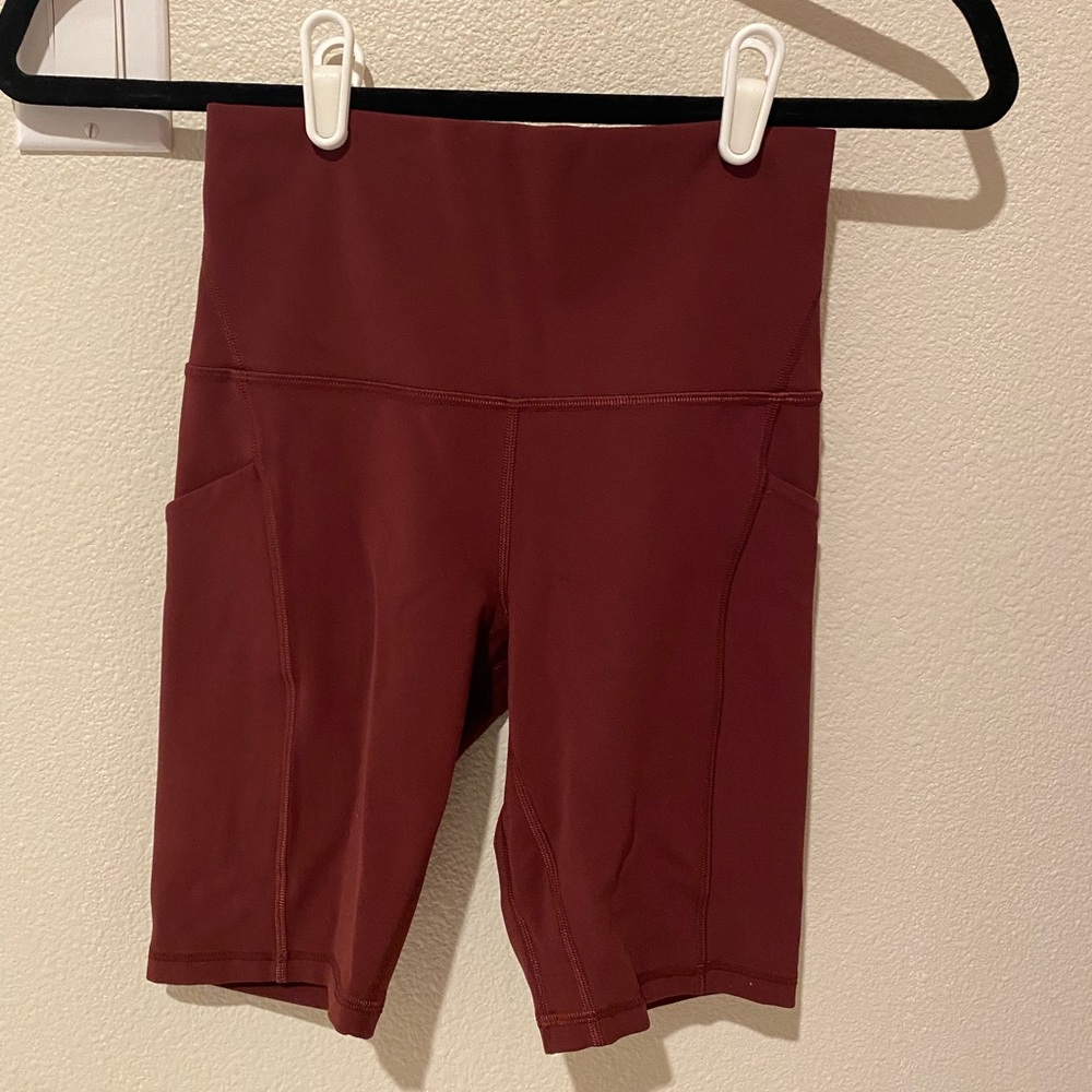Lululemon Align High Rise Shorts with Pockets 8” size 4